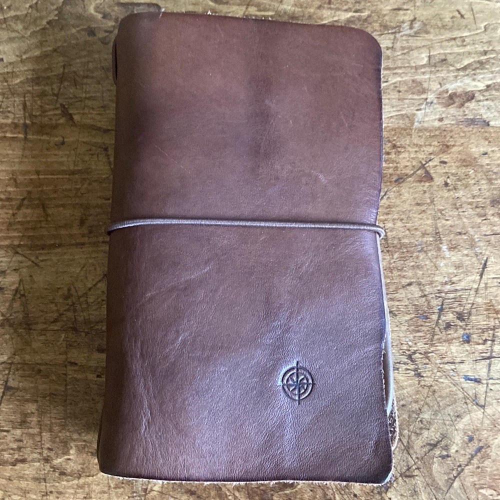 Old Trend Leather Nomad Organizer